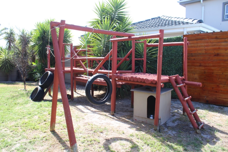 4 Bedroom Property for Sale in Rouxville Western Cape